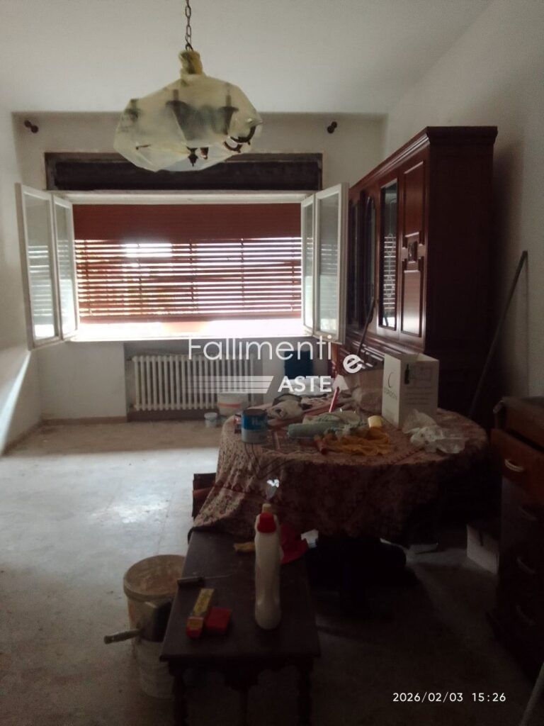Esecuzione Immobiliare Nr. 111/2025 - Fallimenti e Aste