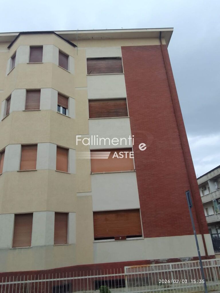 Esecuzione Immobiliare Nr. 111/2025 - Fallimenti e Aste