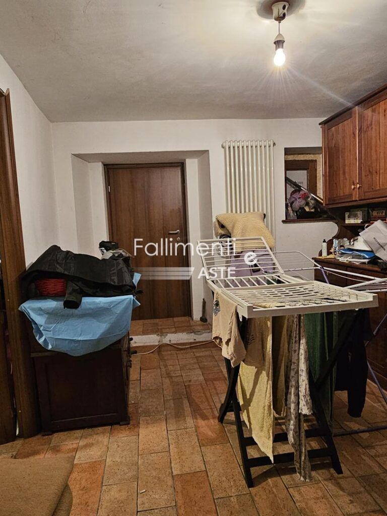 Esecuzione Immobiliare Nr. 227/2025