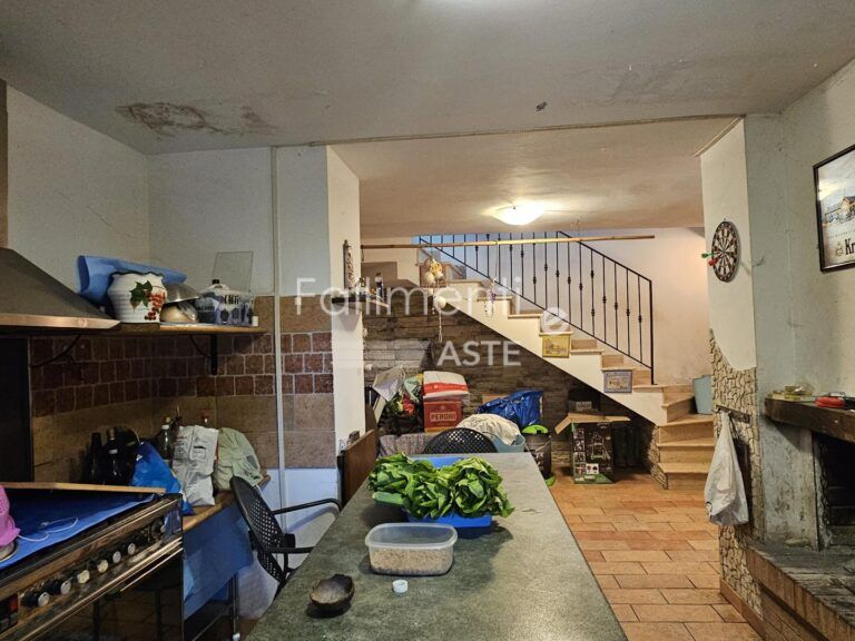 Esecuzione Immobiliare Nr. 227/2025 - Fallimenti e Aste