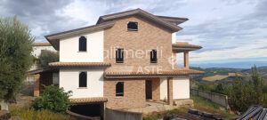 Esecuzione Immobiliare Nr. 165/2025