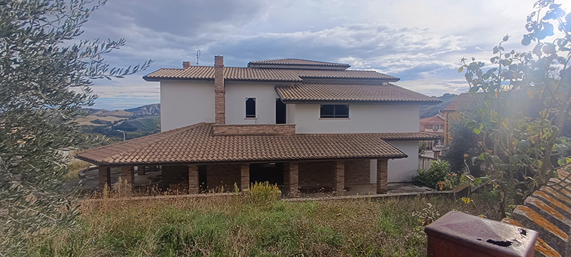 Esecuzione Immobiliare Nr. 165/2025
