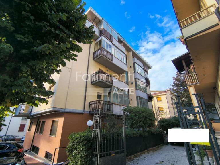 Esecuzione Immobiliare Nr. 98/2025 - Fallimenti e Aste
